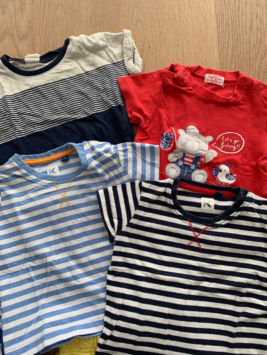 Lotti & Set di vestiti: Kleiderpaket 5x Tshirt & 2 Shorts, 68 – Usato da Rümlang venduto da zflyfa0001 2