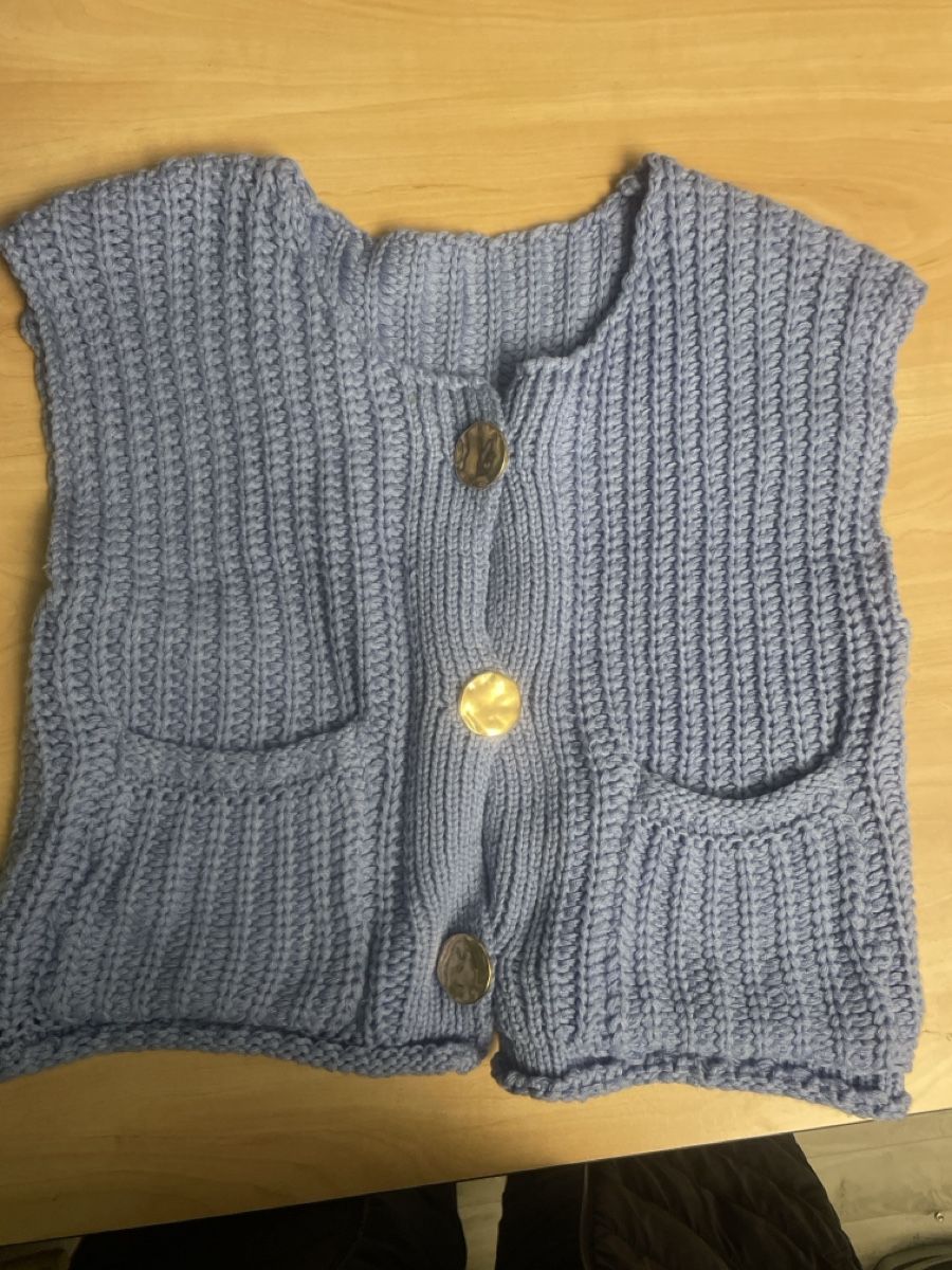 Gilet & Giacche senza maniche: Strick Weste in Gr. XL, hellblau – Nuovo (secondo la descrizione) da Obergerlafingen venduto da cabo4
