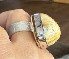 Galaktischer Silberring mit Bernstein