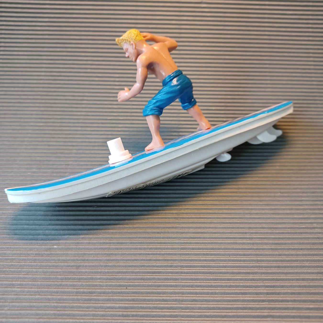 Giocattoli: SURFER. Einzigartig. Marke Schylling – Usato da Zürich venduto da Bellabo 1