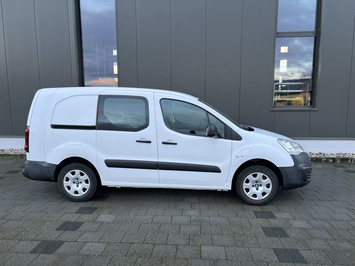 Peugeot Veicoli commerciali: Peugeot Partner Electric – Usato da Studen BE venduto da sabit08 4