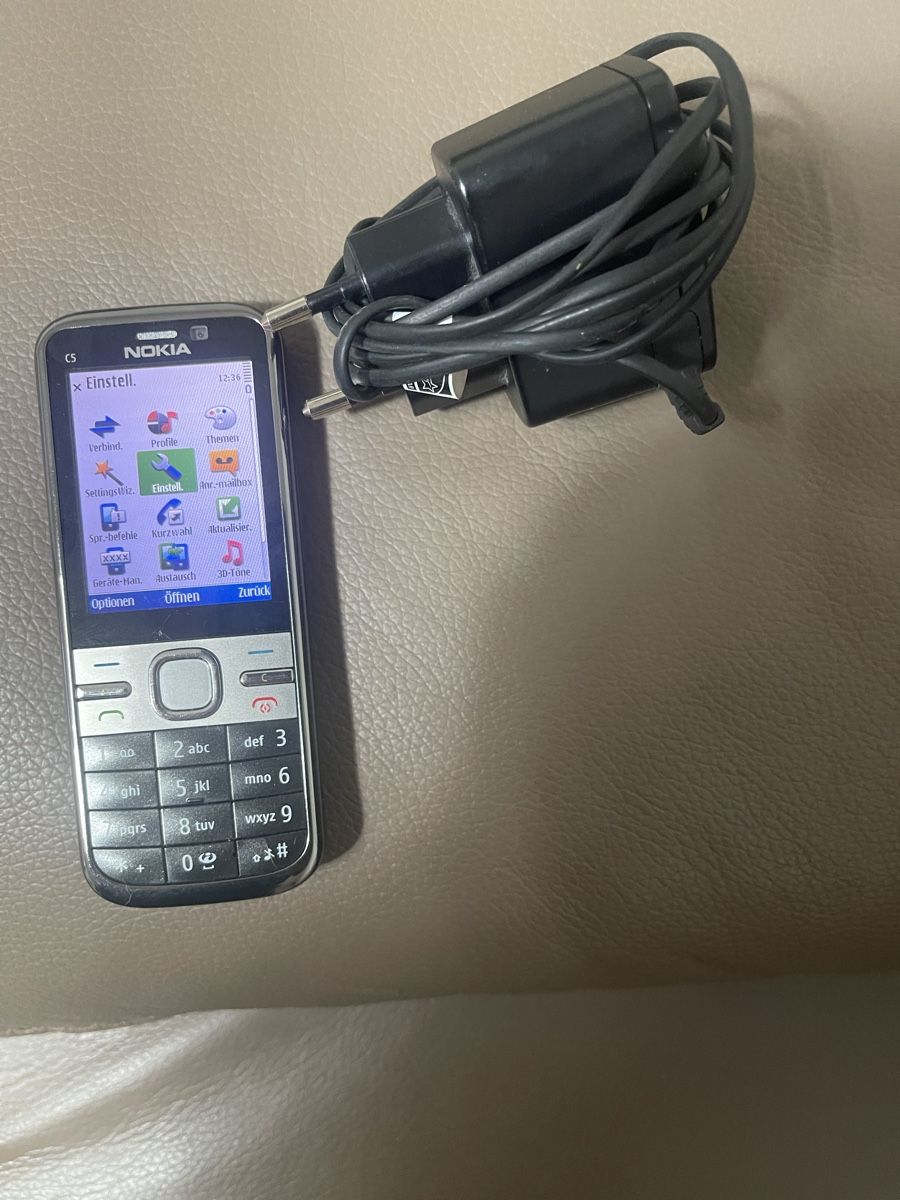 Nokia Telefoni cellulari / Smartphones: Nokia C-5-002 – Usato da Regensdorf venduto da mex5145 2