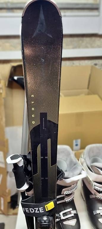Skis: Atomic Ski und Stöcke  – Gebraucht aus Biel/Bienne von sheila7002 1