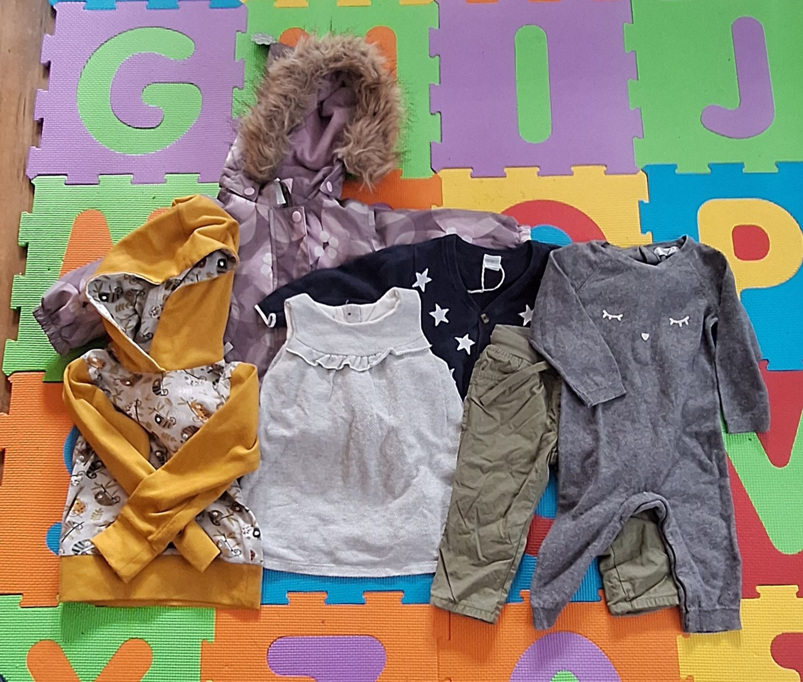 Ensembles coordonnés: Kinderkleidung Set  – D'occasion à Berneck par Bueschelady