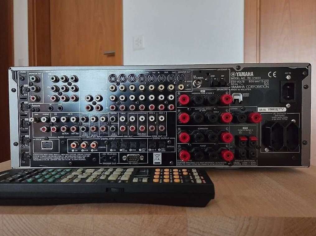 Yamaha Amplificatori: YAMAHA RX-V1800 – Usato da Basadingen venduto da Modellfan75 2