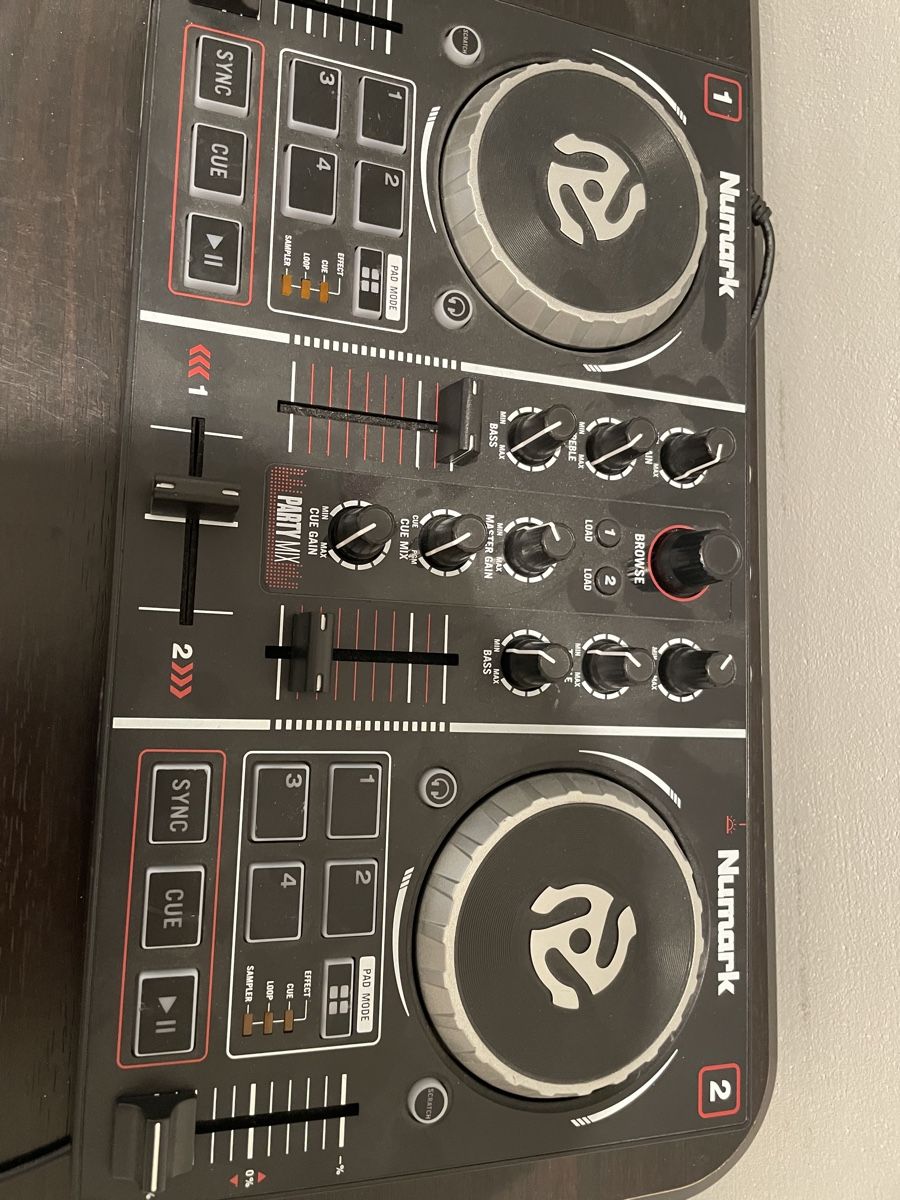 Numark Console di mixaggio: DJ-Pult Numark USB-A anschluss – Usato da Gebenstorf venduto da yan_5kln 1