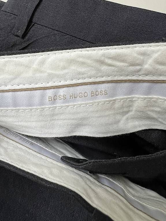 Pantaloni: 2 pantalons Hugo Boss taille 36 – Usato da Epalinges venduto da Kallem 1