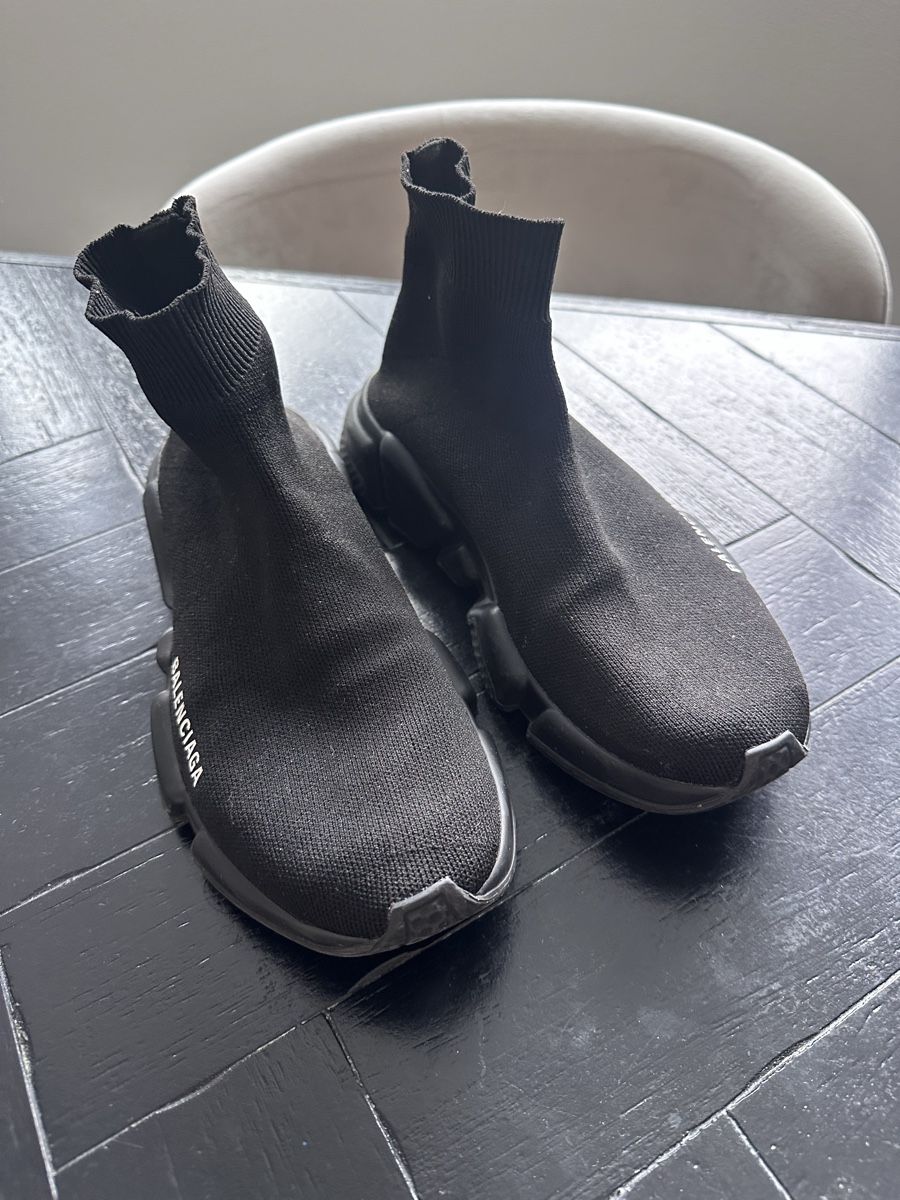 Balenciaga Damenschuhe: Balenciaga Speed Gr. 38 Schwarz – Gebraucht aus Schaffhausen von Kimberley92 2