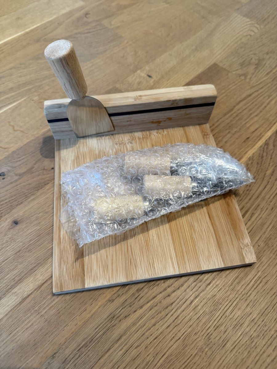 Piatti di portata: Käsebrett mit Messer-Set Bambus neu – Nuovo (secondo la descrizione) da Wettingen venduto da myworldsking