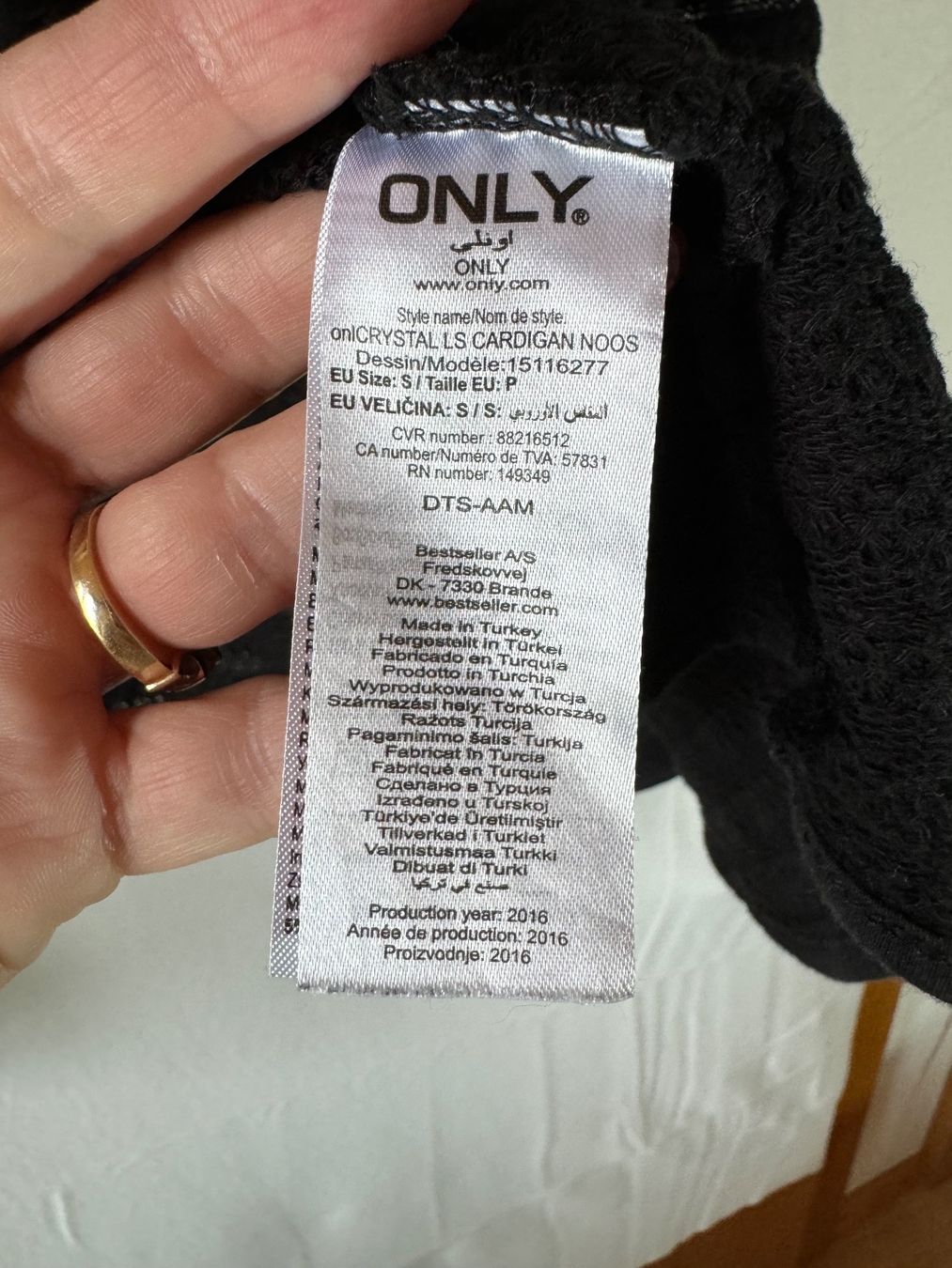 Only Jacken: Elegante schwarze Strickjacke vo Only Gr. – Gebraucht aus Grosswangen von second_hand_dress 2