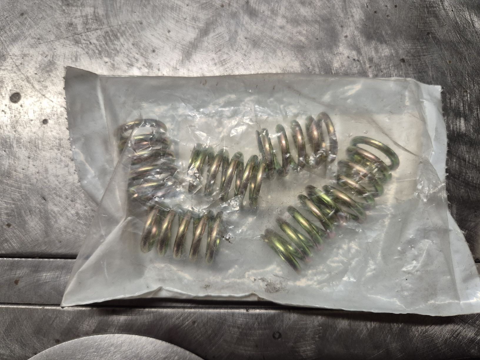 Harley-Davidson Alle Motorradersatzteile: Ressorts embrayage Harley-Davidson  – Gebraucht aus Le Locle von CHEGUA 2