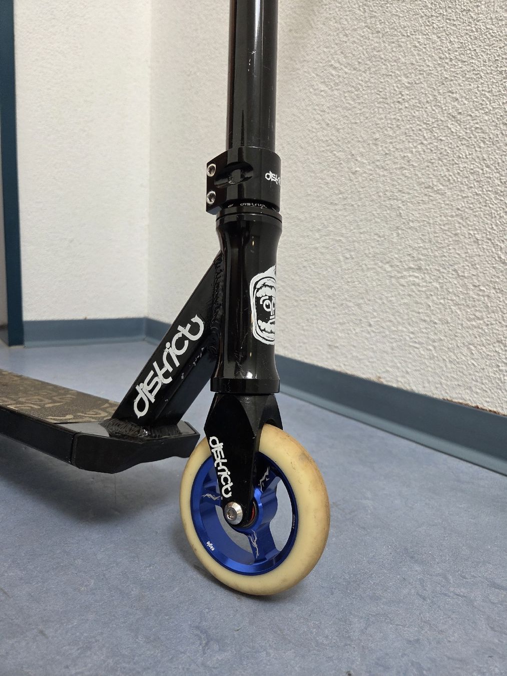 Kickboard: District Stunt Scooter - Top Zustand. – Usato da Kreuzlingen venduto da wirgehenfischen 1