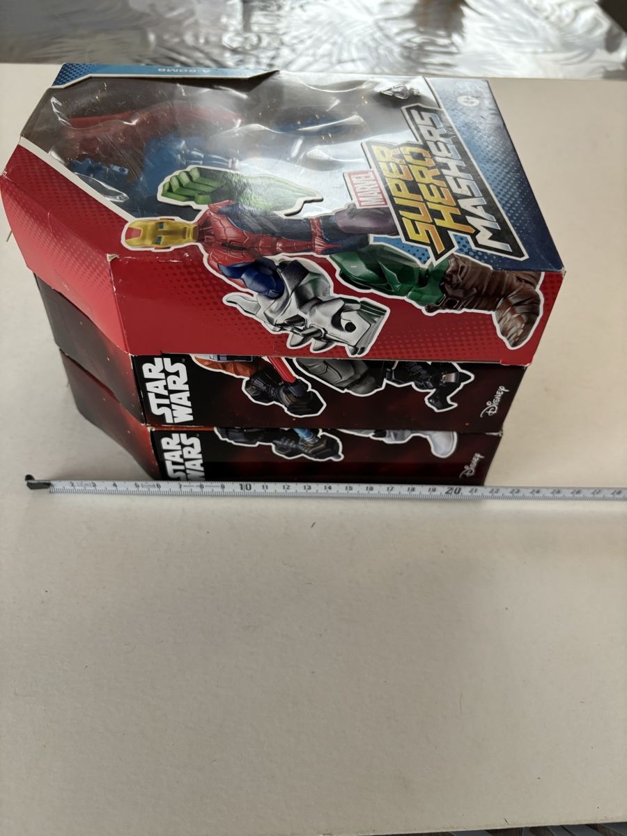 Statuette: 3 figurines Star Wars et Marvel NEW SEALED – Usato da Genève venduto da sho_67qj 3