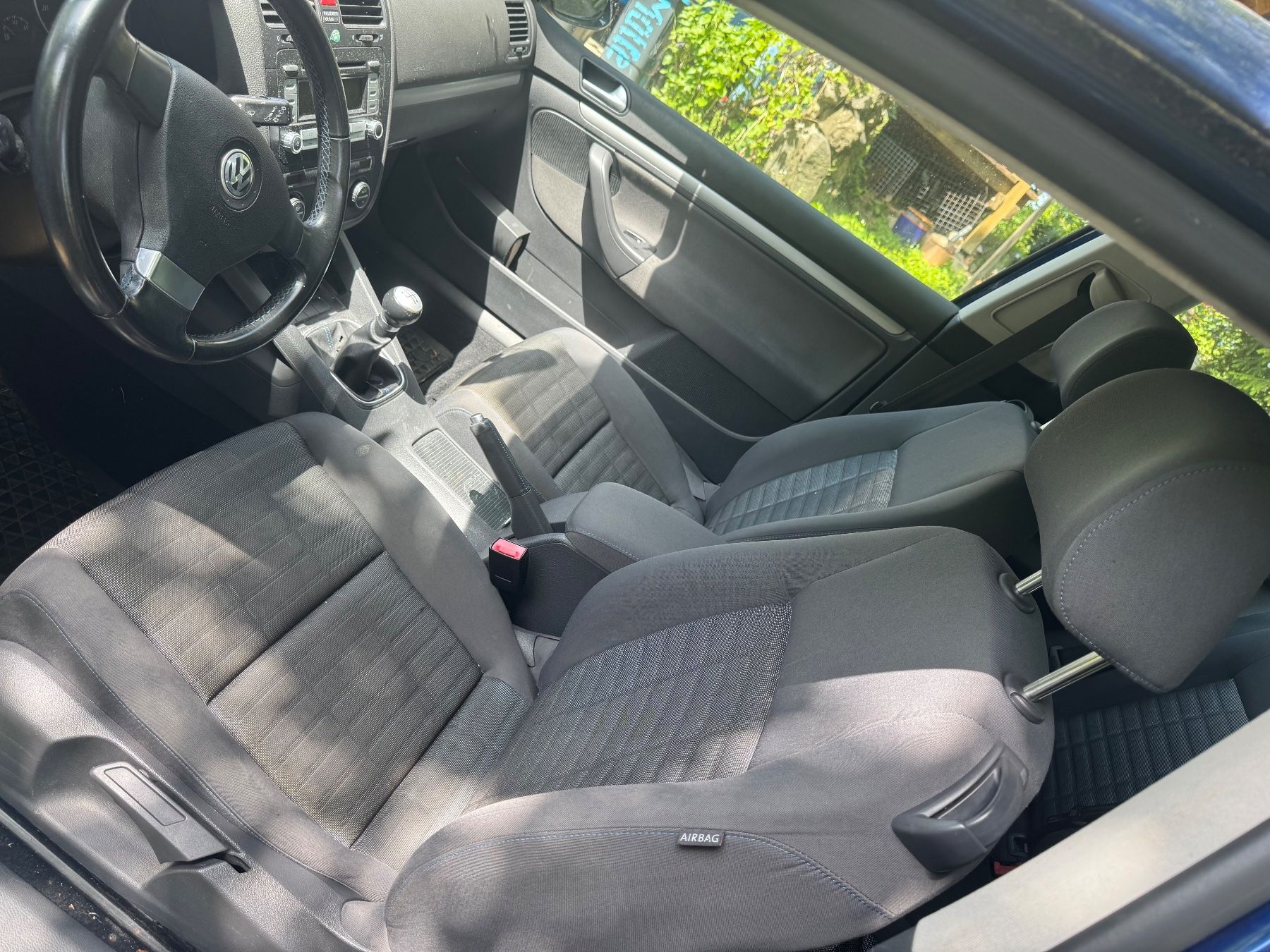 VW Automobili: VW Golf Vl Tour – Usato da Zürich venduto da Sim77 8