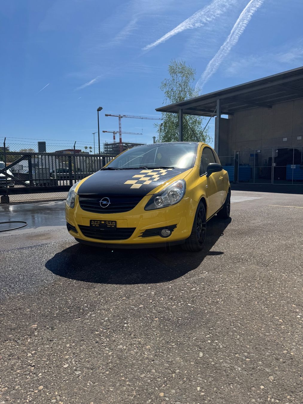 Opel Automobili: Opel Corsa D Sport – Usato da Rheinfelden venduto da adidas1984