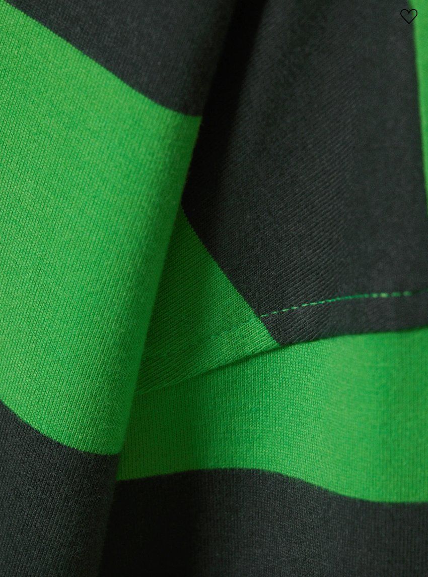 Weekday T-shirt: Weekday Longsleeve with Stripes – Usato da St. Gallen venduto da look-twice 1
