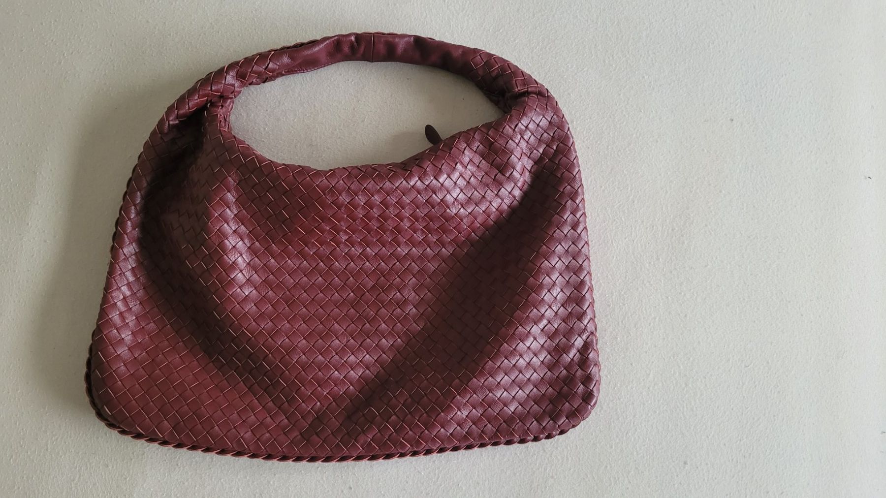 Borse da donna: Wunderschöne geflochtene Handtasche, weinrot – Nuovo (secondo la descrizione) da Zürich venduto da mgn1 2