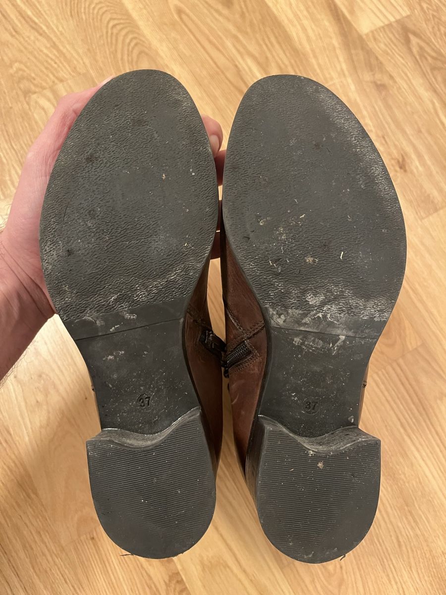 Damenschuhe: 5th Avenue Stiefeletten, Gr.37 – Gebraucht aus Wil SG von mar_2jrf 2
