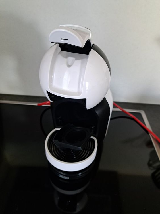 De'Longhi Macchine per caffè & Macchine per espresso: Dolce Gusto Kaffeemaschine weiss-schwarz, guter Zustand – Usato da Oberdorf NW venduto da mar_l9kd 1