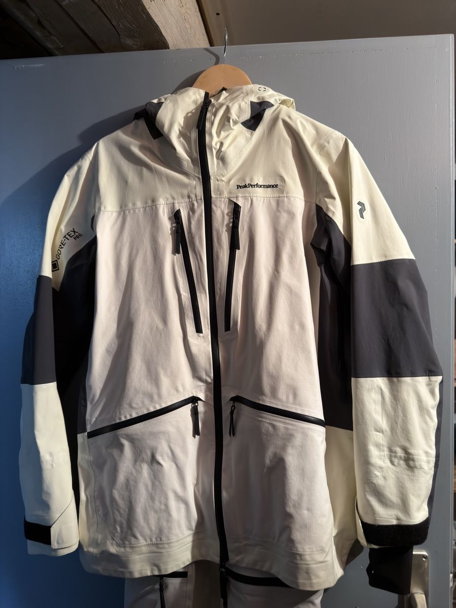 Peak Performance Completi & Tailleur: Peak Performance Vertical Goretex Skianzug M – Usato da Appenzell venduto da samirakeller 2