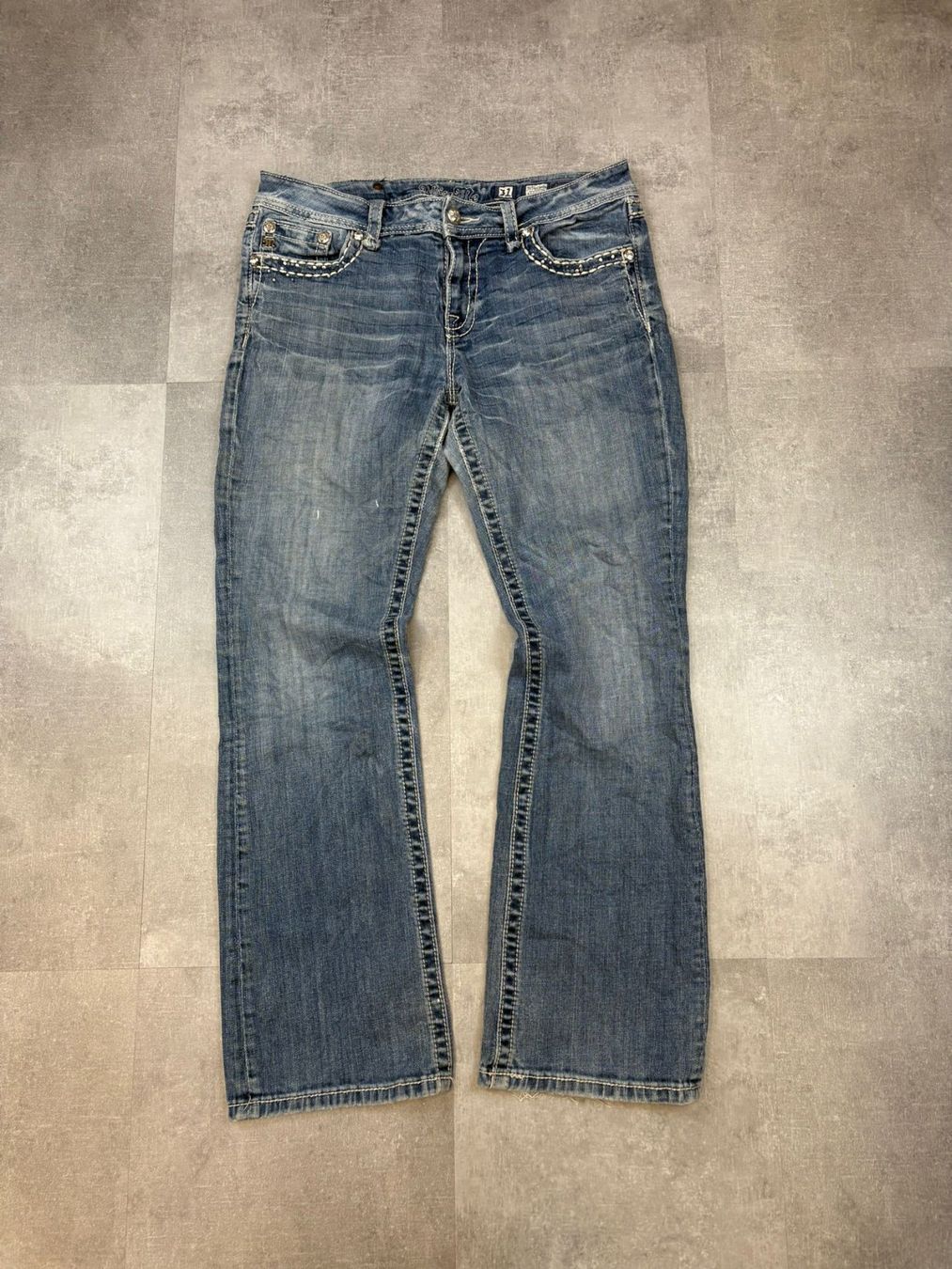 Jeans: Miss Me Bootcut Jeans - Grösse M/31 – Nuovo (secondo la descrizione) da Werdenberg venduto da hase.vintage 1