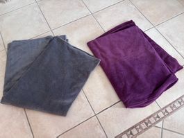 2 Kuscheldecken violett und grau 126x203 cm