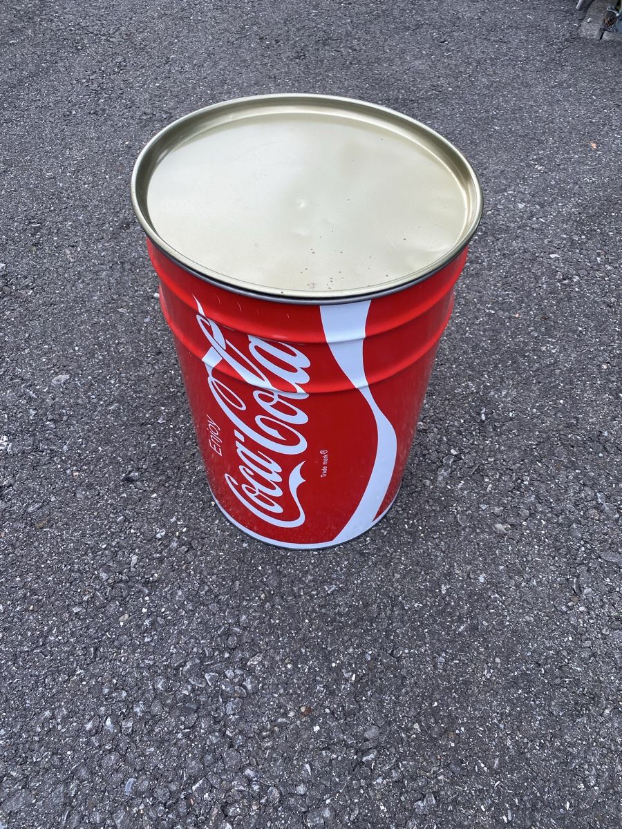 Behälter & Ähnliches: Cola Büchse – Gebraucht aus Ebikon von Pataussie