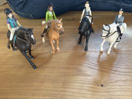 Schleich Pferde mit Reiterinnen (6)