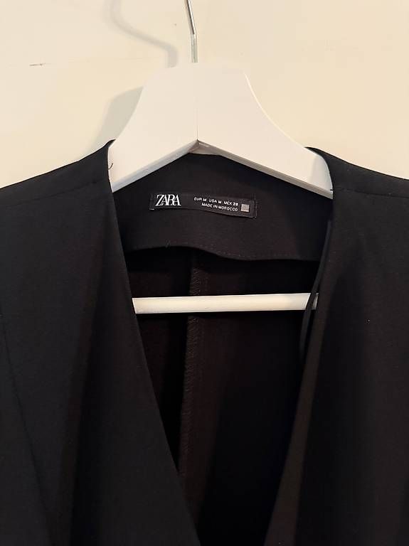 Completi & Tailleur: Blazer Kleid Blacksuit Zara – Usato da Cham venduto da Dilan93 1