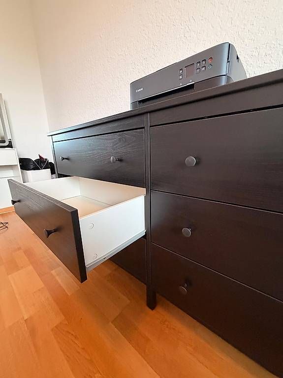 Cassettiere: Grosse dunkelbraune Kommode mit 6 Schubladen – Usato da Bern venduto da vad_v8s6 1