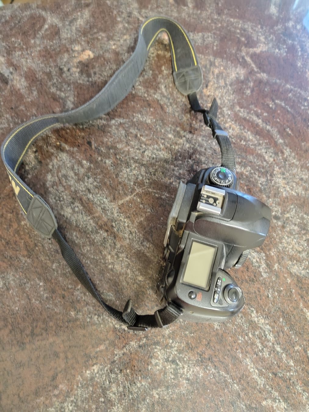 Nikon Fotocamera: Digitalkamera Nikon D70s – Difettoso da Wädenswil venduto da Forigel 2