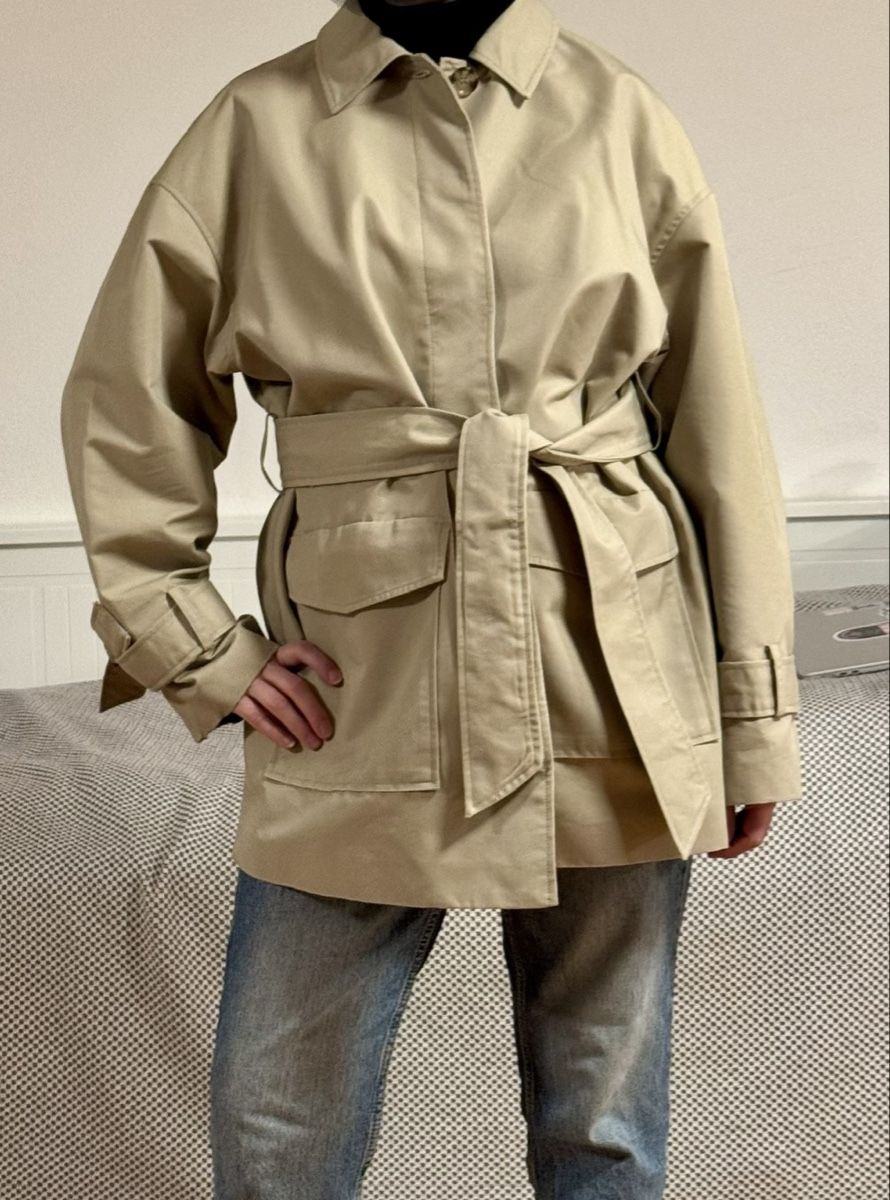 H&M Cappotti: Trenchcoat H&M M grosse – Nuovo (secondo la descrizione) da Adliswil venduto da val_t5ck