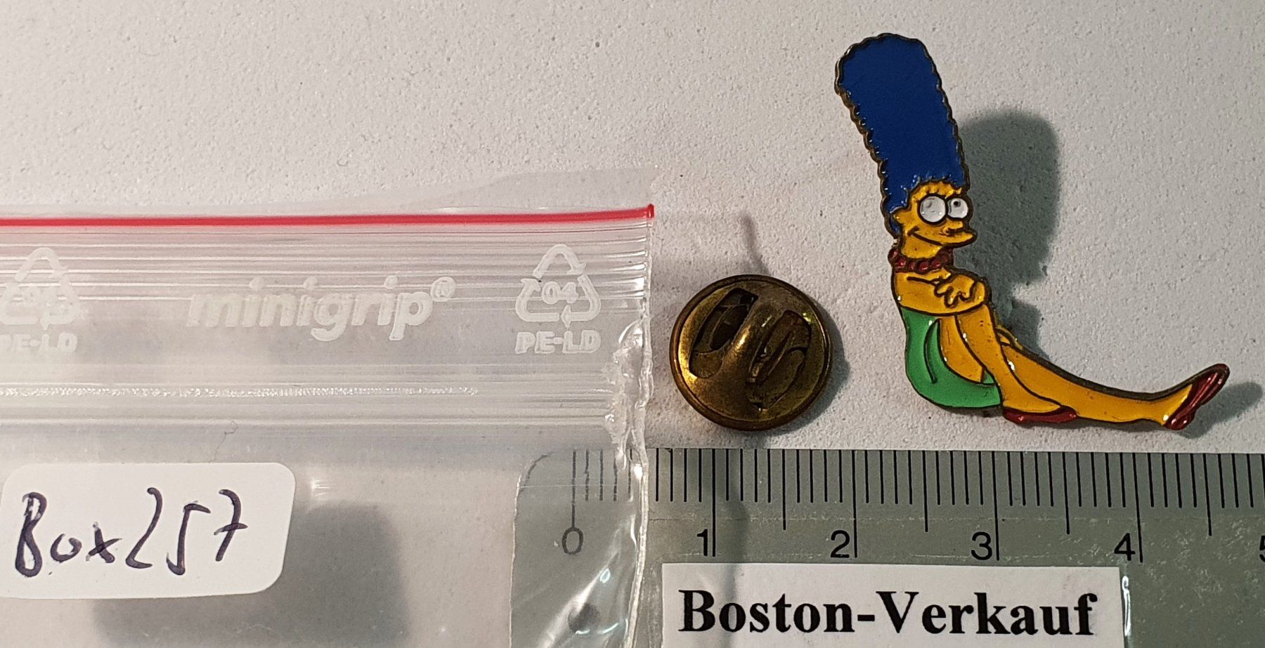 Plaketten & Abzeichen: Box257 - Pin Die Simpsons Marge Simpson – Gebraucht aus Reinach BL von Boston-Verkauf 1