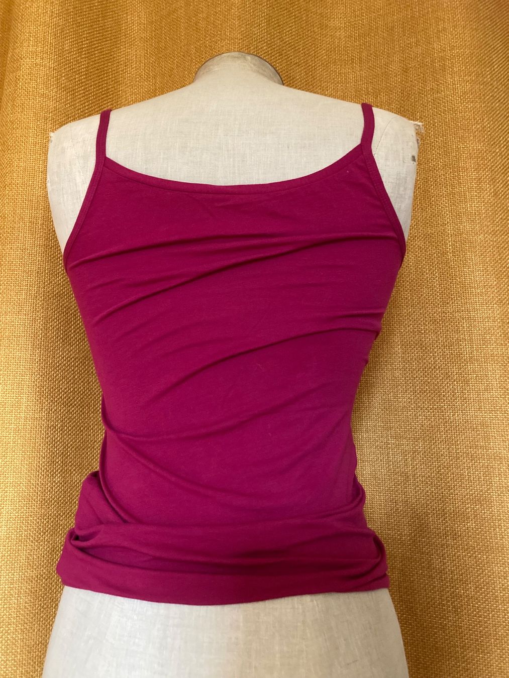 Tops: 3 tops débardeurs colorés, comme neufs – Gebraucht aus Ardon von hel_2sxp 5