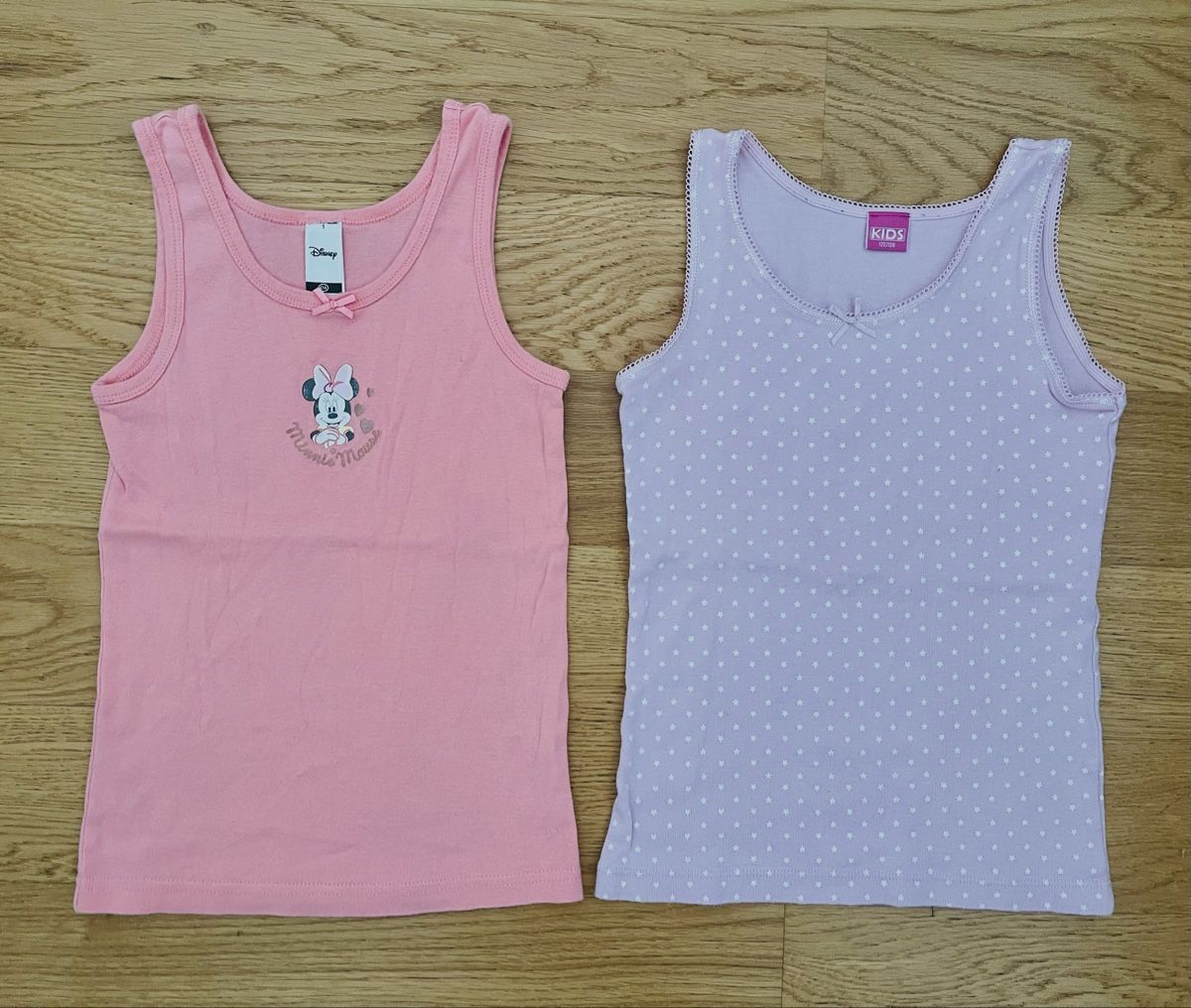 Camicette, T-shirt & Top: 2 Débardeurs Taille 122/128 – Usato da Sion venduto da FashionStore3