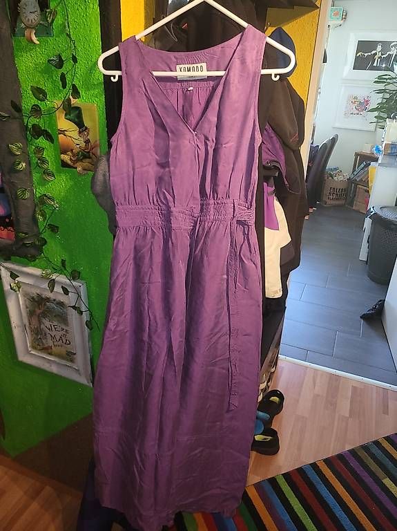 Robes: Komodo Sommerkleid Size 2 – D'occasion à Pfungen par meierda89