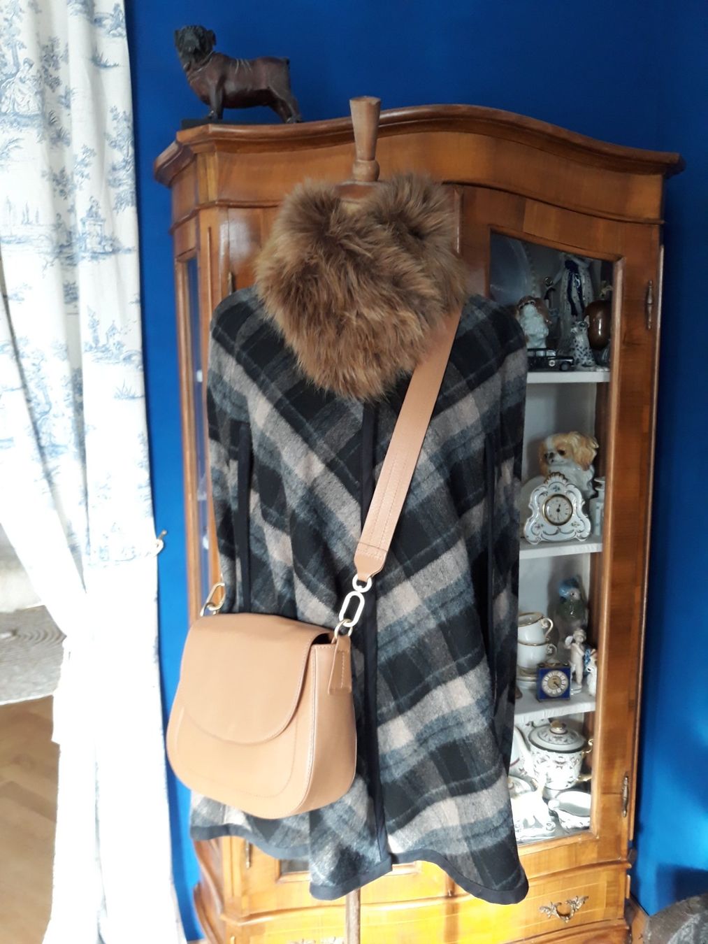 Zara Altro in Moda donna: Klassisches Cape von Zara Gr. M – Usato da Romanshorn venduto da Hanibal424