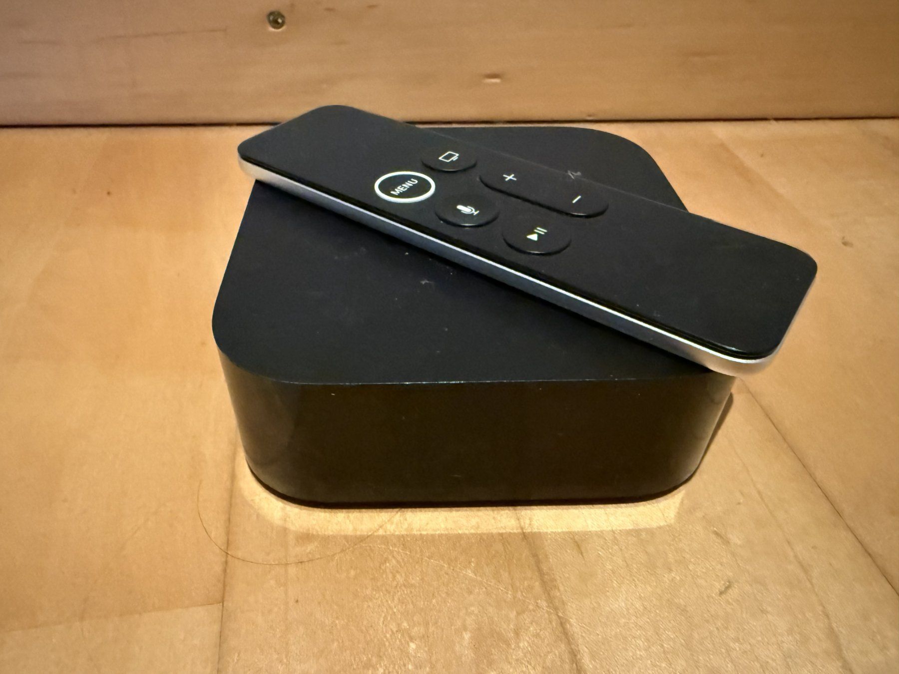 Apple Sistemi audio & multimediali: Apple TV 4. Generation A1625 32GB – Usato da Ganterschwil venduto da ja1313nis