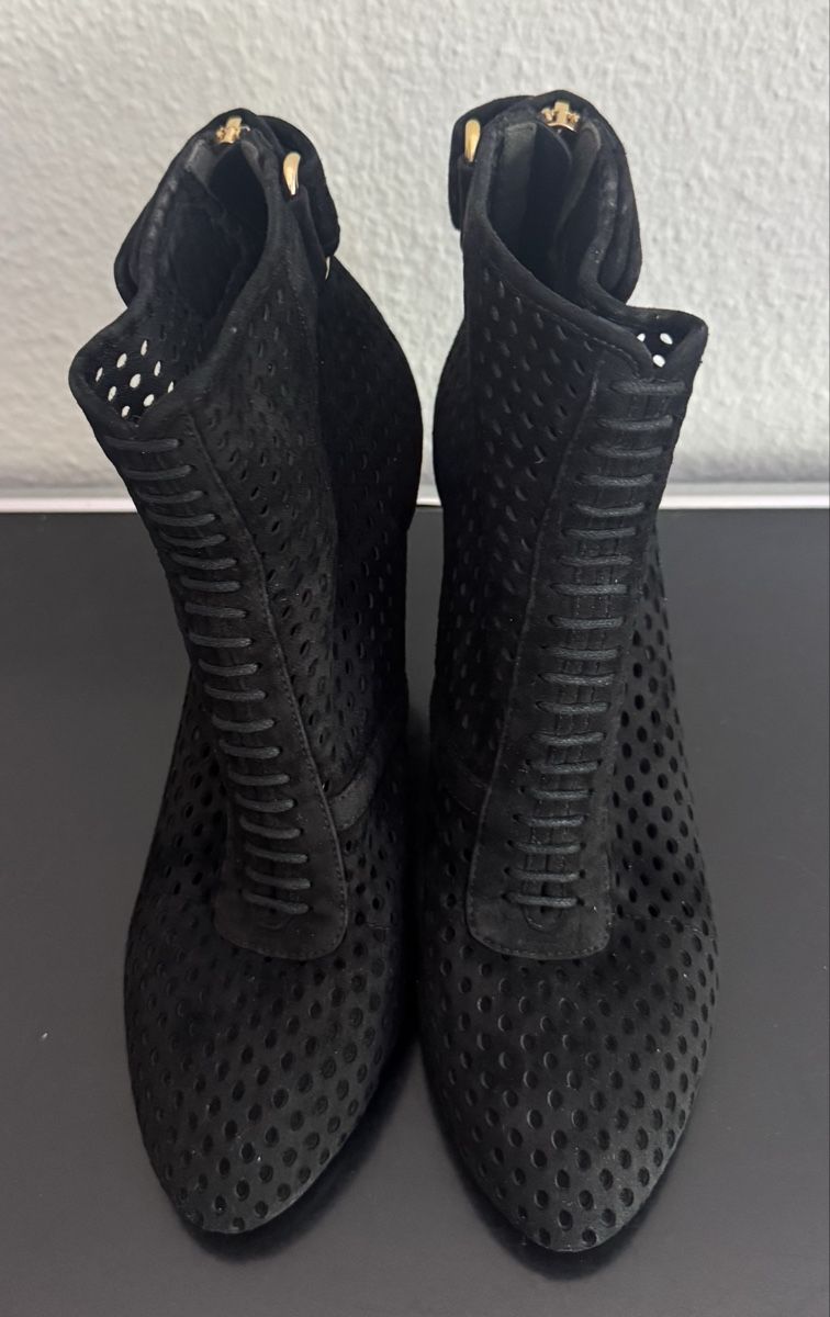Louis Vuitton Damenschuhe: Louis Vuitton Stiefeletten – Gebraucht aus Benglen von Dormiglione 2