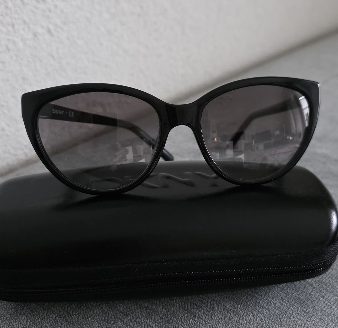 DKNY Occhiali & Lenti: DKNY Sonnenbrille  – Usato da Rümlang venduto da ilc_vm5p
