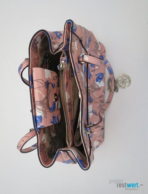 Guess Borse da donna: GUESS Tasche Blume – Nuovo (secondo la descrizione) da Winterthur venduto da Restwert_Winterthur 2