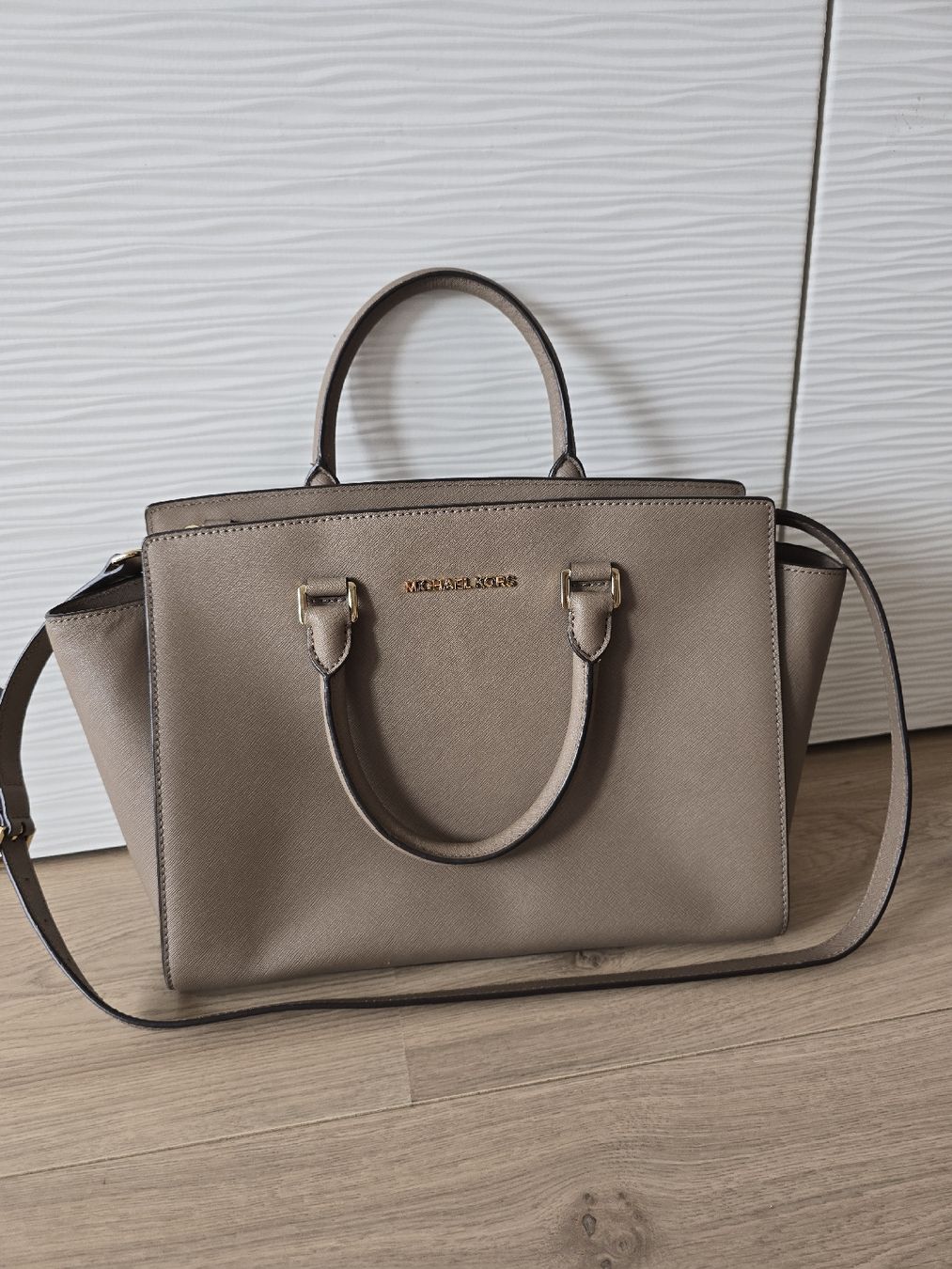 Michael Kors Borse da donna: Michael Kors Handtasche taupe – Usato da Baar venduto da YvonneSch01 1