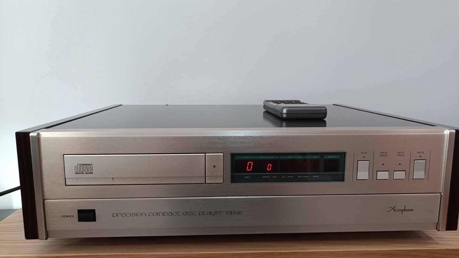 Accuphase Sistemi audio & multimediali: Accuphase DP 70 CD player – Usato da Basel venduto da Threemice 5