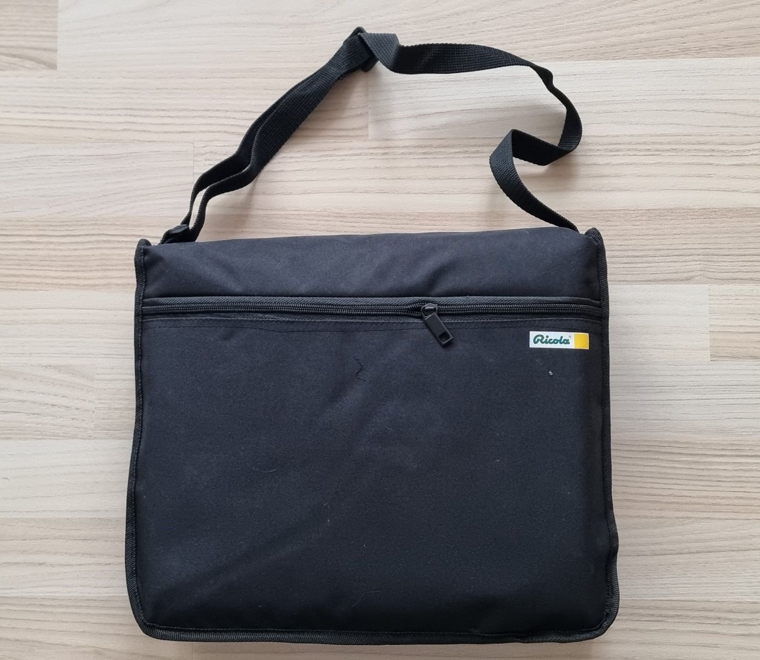 Coperte: Picknickdecke mit Tragtasche. NEU UND UNGEBRAUCHT – Nuovo e nell'imballaggio originale da Oetwil am See venduto da fineli2