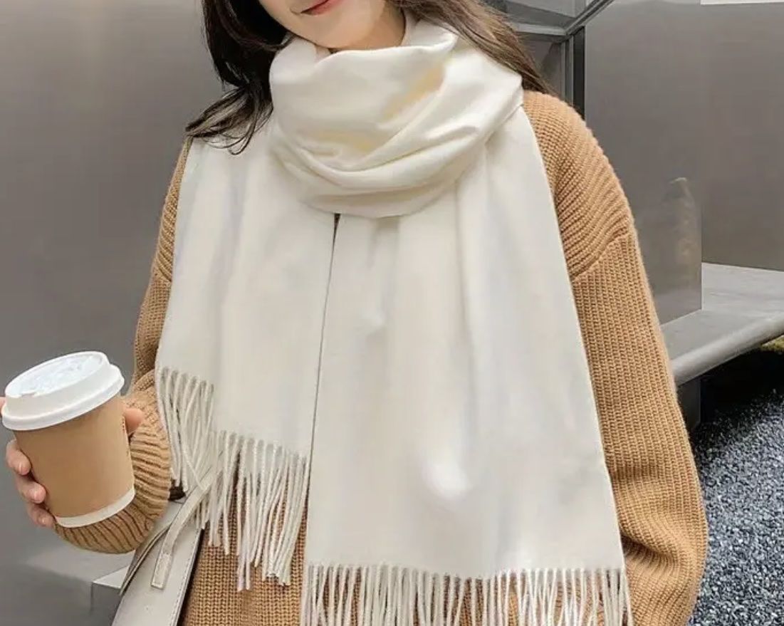 Foulard & Sciarpe: Scarf cashmere – Nuovo e nell'imballaggio originale da Opfikon venduto da MabelCouture 1