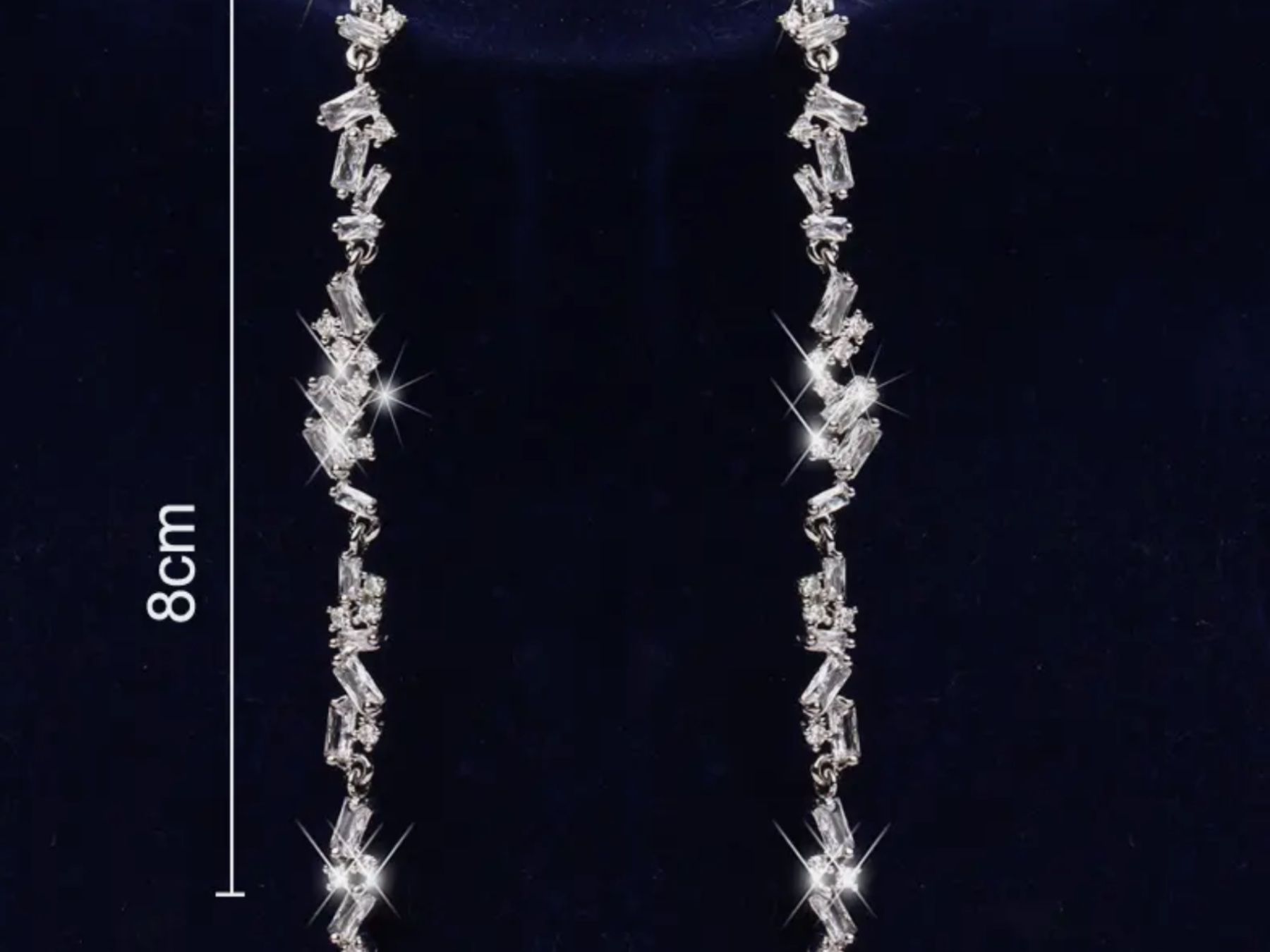 Orecchini pendenti & Orecchini a lobo: ohrstecker, ohrhänger, silberfarbig mit glitzersteinen – Nuovo e nell'imballaggio originale da Kerzers venduto da MarianneRamseier 2