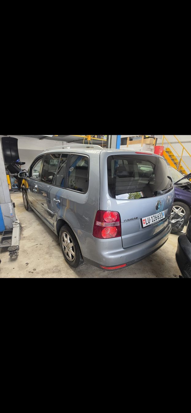VW Automobili: VW Touran 1.4 TSI , 7 Plätzer – Usato da Schötz venduto da corrado82 1