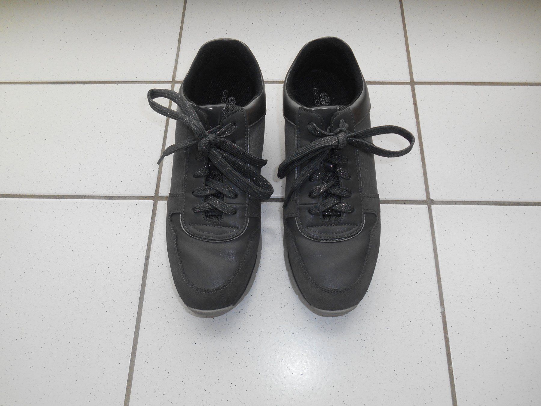 Geox Scarpe da donna: Geox Damen Sneaker Grösse 39 – Usato da Basel venduto da fafa68 1