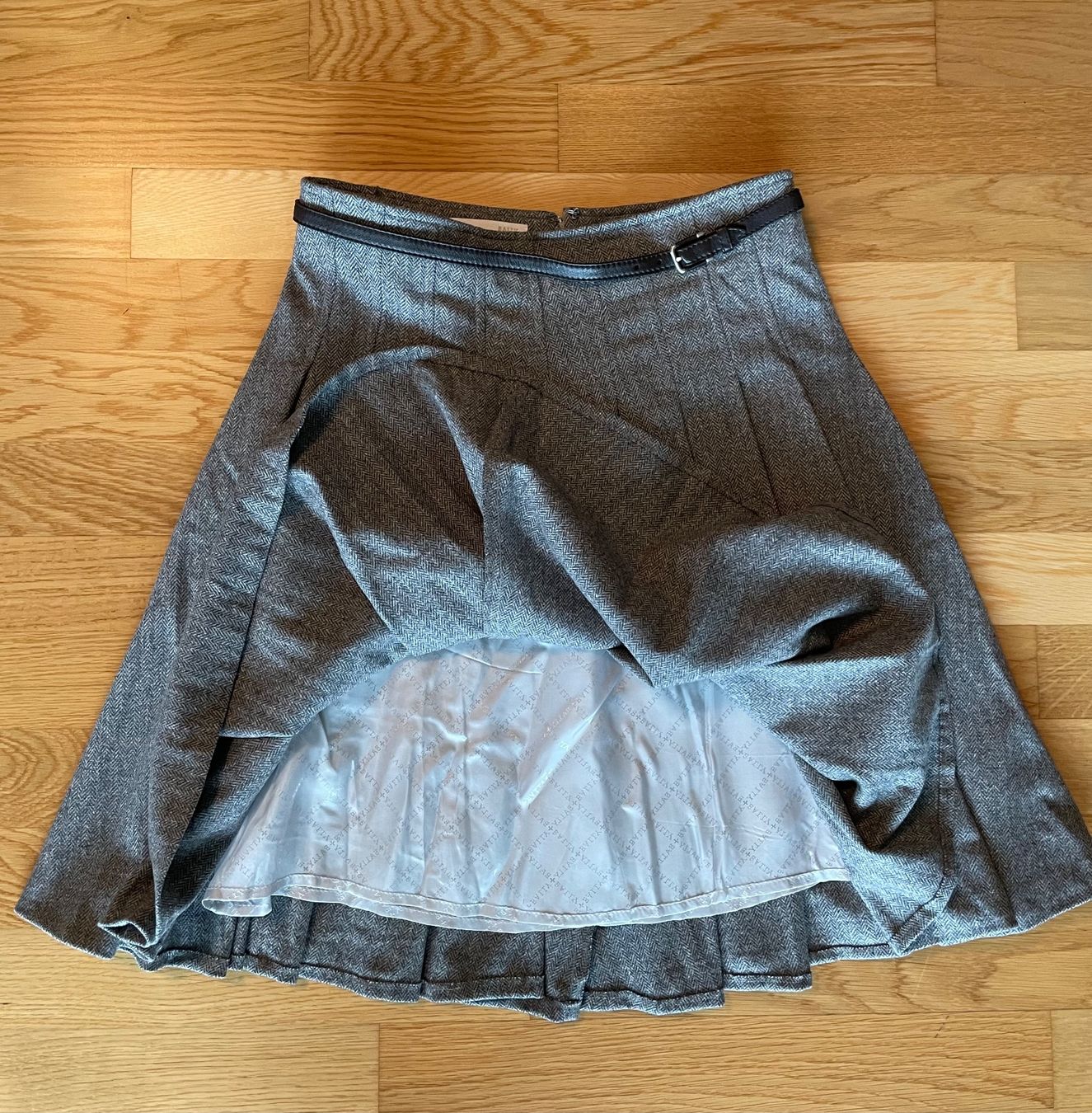 Bally Gonne: Wollrock BALLY – Usato da Richterswil venduto da IrynaL 2