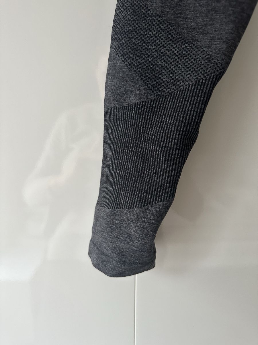 H&M Lotti di vestiti: H&M seamless gym set, size S – Usato da Uster venduto da Monika_OB 3
